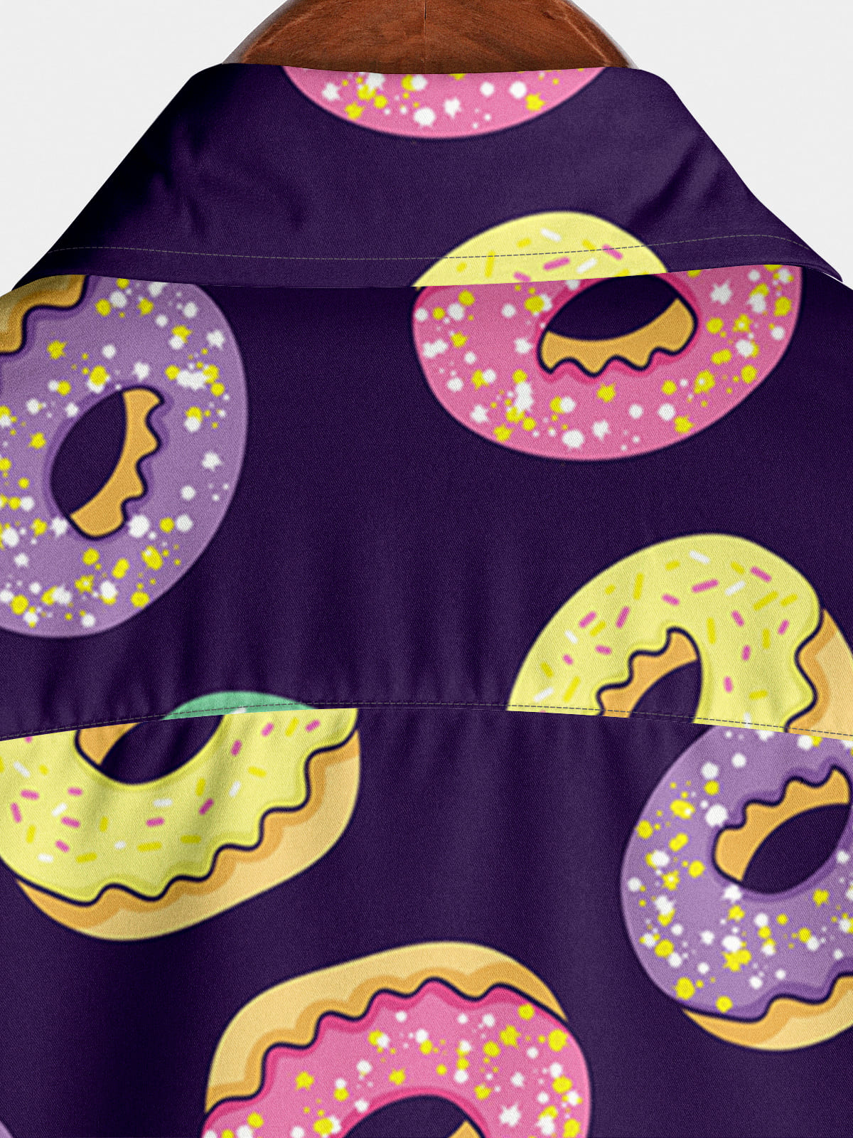 Camicia a maniche corte da uomo con stampa ciambella