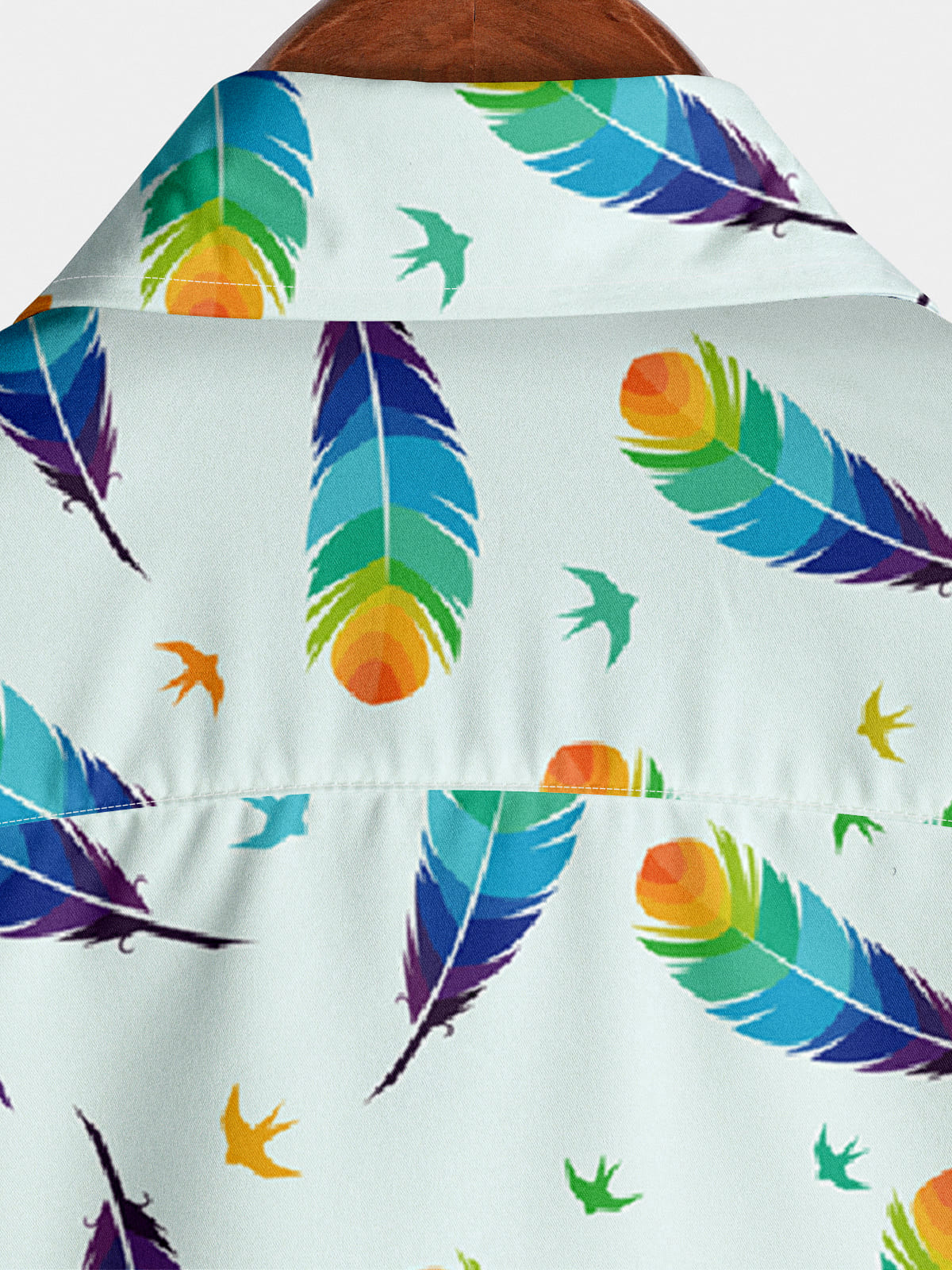 Camicia da uomo a maniche corte con stampa di piume