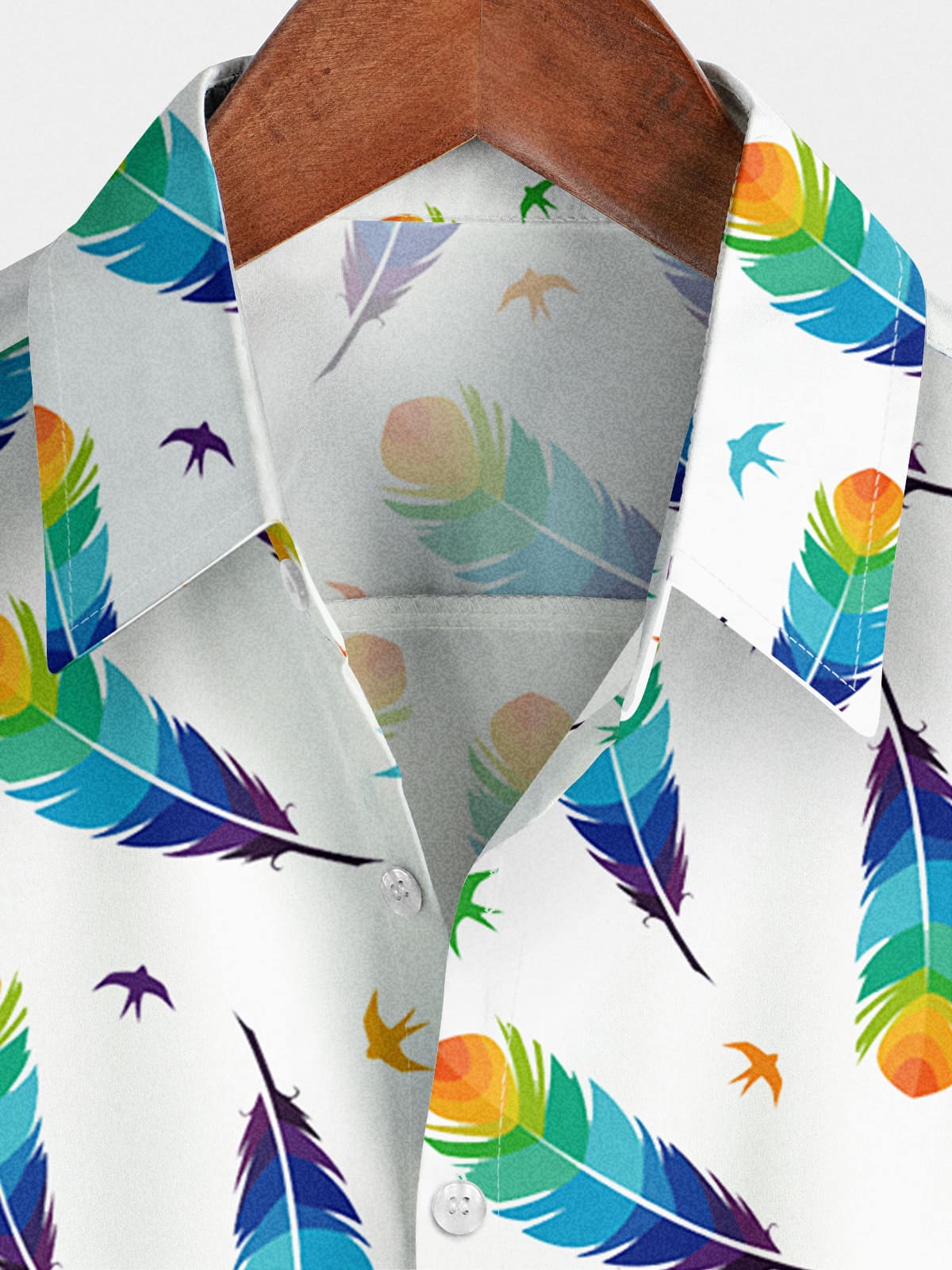 Camicia da uomo a maniche corte con stampa di piume