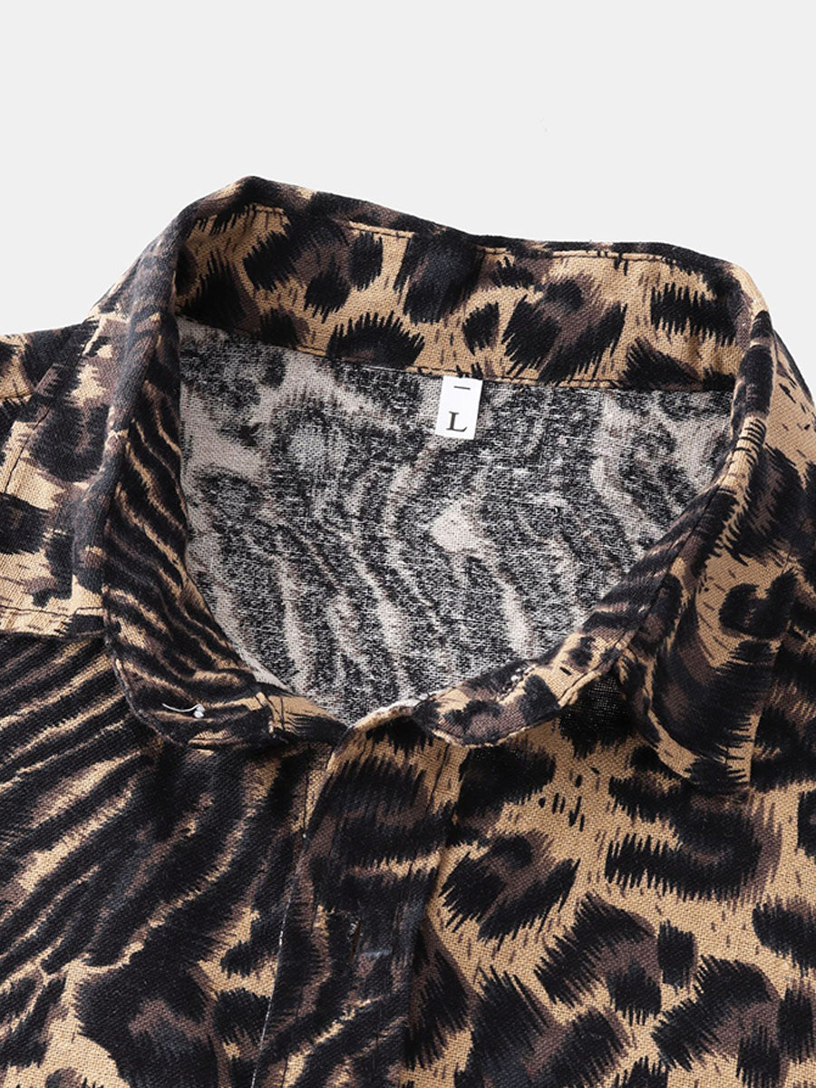Camicia da uomo a maniche corte con stampa leopardata
